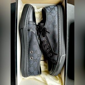 womens black gucci canvas sneaker